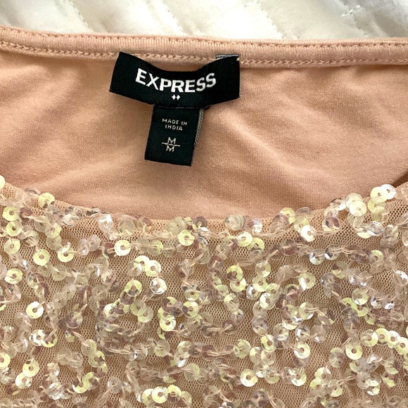 Express top!💕 - Picture 2 of 4